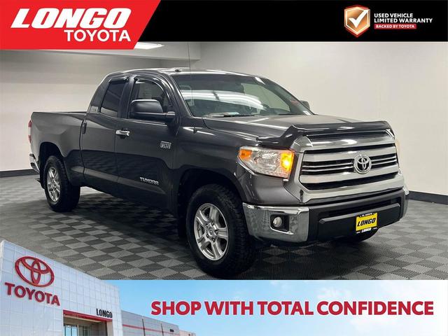 Photo of 2016 Magnetic Gray Metallic Toyota Tundra