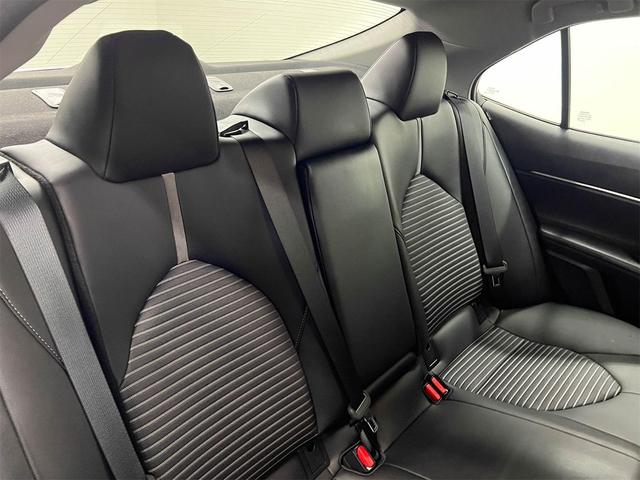 Photo of 2022 Celestial Silver Metallic Toyota Camry