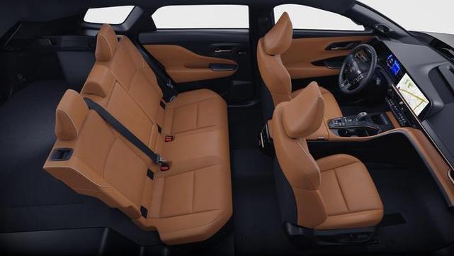 Photo of 2025 Black Toyota Crown Signia