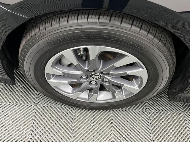 Photo of 2019 Midnight Black Metallic Toyota Prius