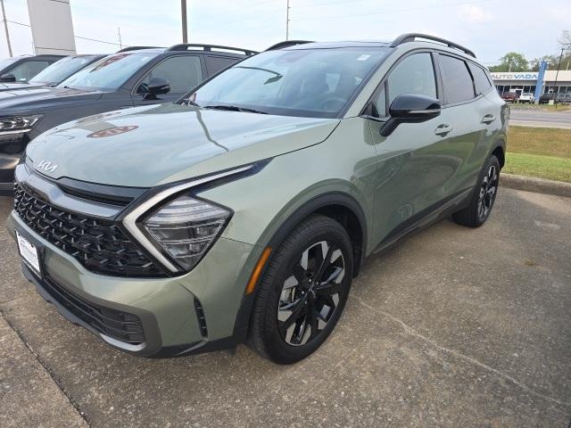 Photo of 2024 Jungle Green Kia Sportage