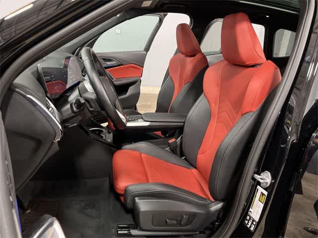 Photo of 2025 Jet Black BMW X1