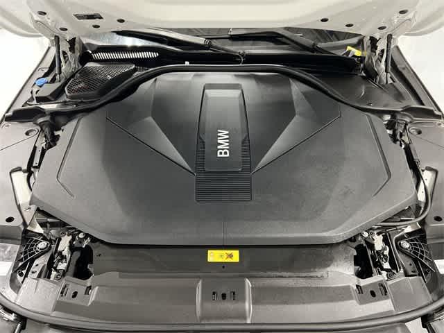 Photo of 2025 Alpine White BMW i5