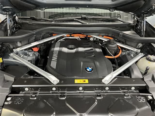 Photo of 2025 Skyscraper Grey Metallic BMW X5 PHEV
