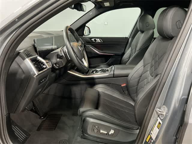 Photo of 2025 Skyscraper Grey Metallic BMW X5 PHEV