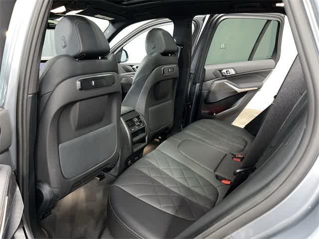 Photo of 2025 Skyscraper Grey Metallic BMW X5 PHEV