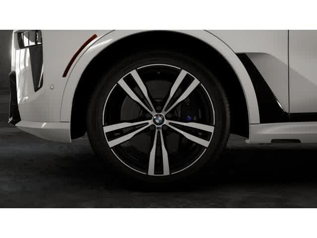 Photo of 2026 Alpine White BMW X7