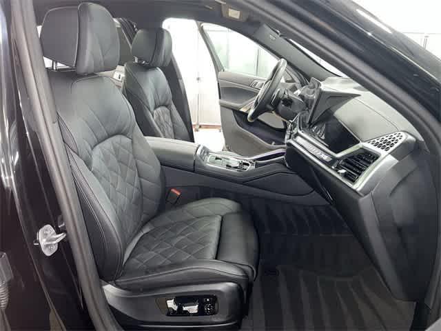 Photo of 2025 Black Sapphire Metallic BMW X6