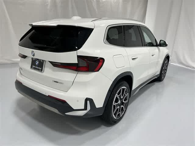 Photo of 2025 Alpine White BMW X1