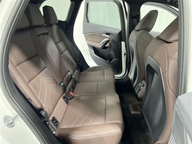 Photo of 2025 Alpine White BMW X1