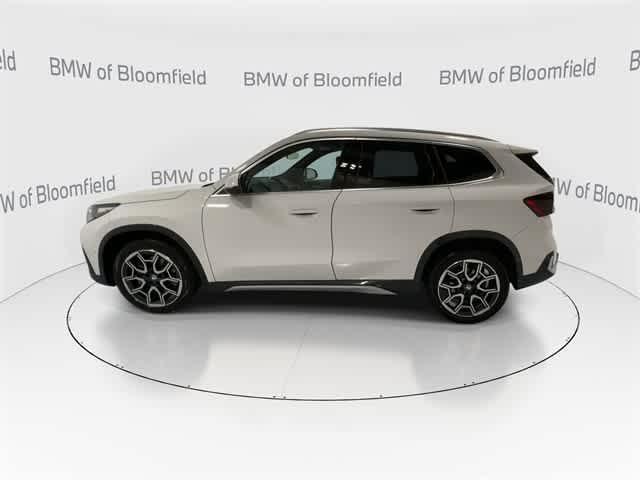 Photo of 2025 Alpine White BMW X1