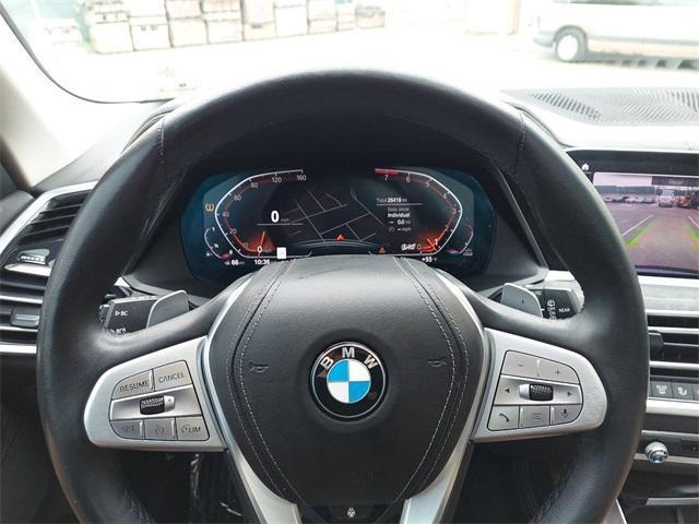 Photo of 2020 Black Sapphire Metallic BMW X7