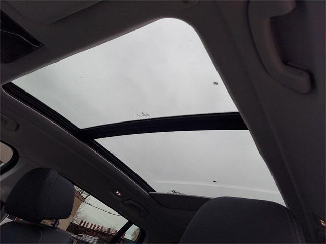 Photo of 2020 Black Sapphire Metallic BMW X7