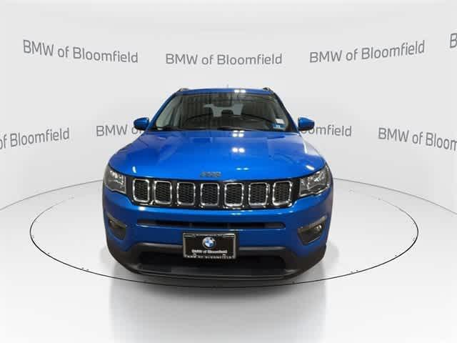 Photo of 2018 Laser Blue Pearlcoat Jeep Compass