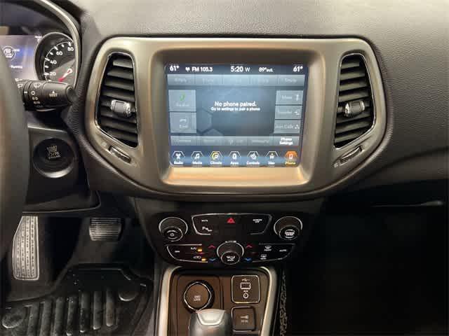 Photo of 2018 Laser Blue Pearlcoat Jeep Compass