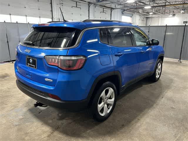 Photo of 2018 Laser Blue Pearlcoat Jeep Compass