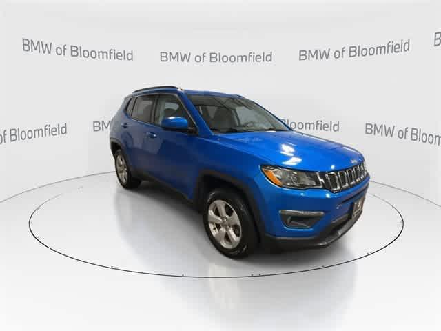 Photo of 2018 Laser Blue Pearlcoat Jeep Compass