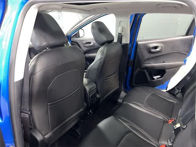 Photo of 2018 Laser Blue Pearlcoat Jeep Compass
