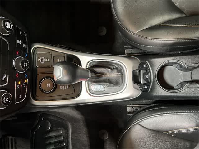 Photo of 2018 Laser Blue Pearlcoat Jeep Compass