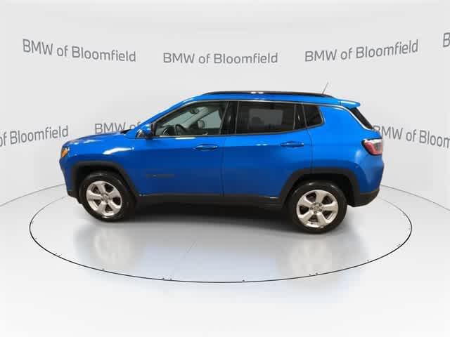 Photo of 2018 Laser Blue Pearlcoat Jeep Compass