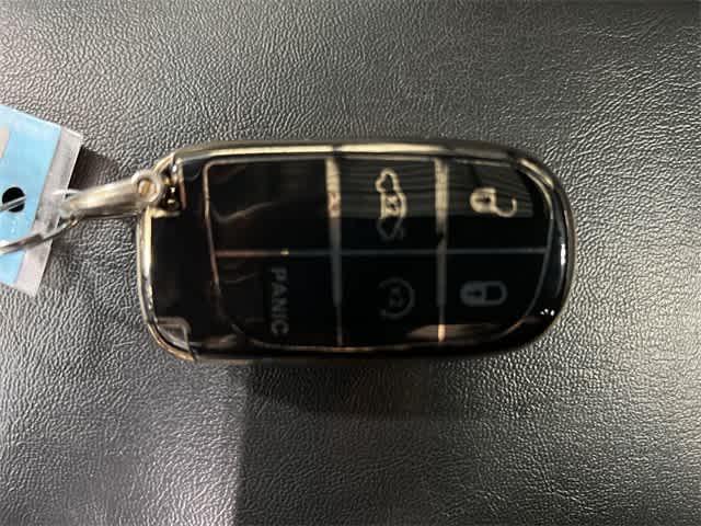 Photo of 2018 Laser Blue Pearlcoat Jeep Compass