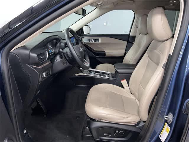 Photo of 2020 BLUE METALLIC Ford Explorer