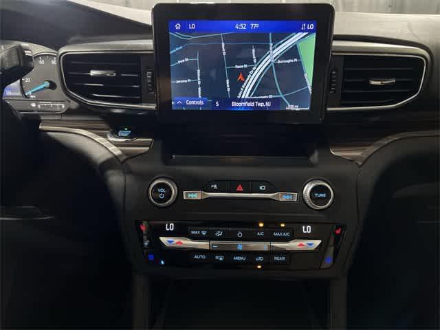 Photo of 2020 BLUE METALLIC Ford Explorer