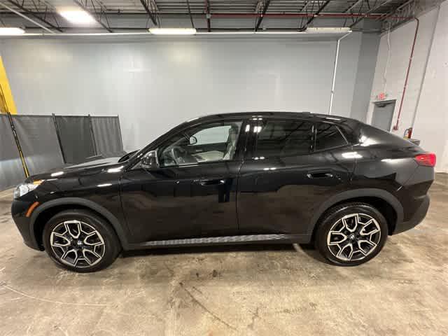 Photo of 2025 Black BMW X2