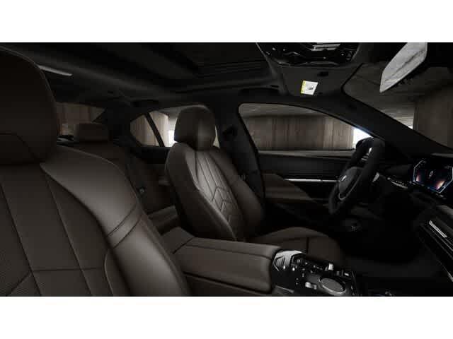 Photo of 2026 Alpine White BMW 530