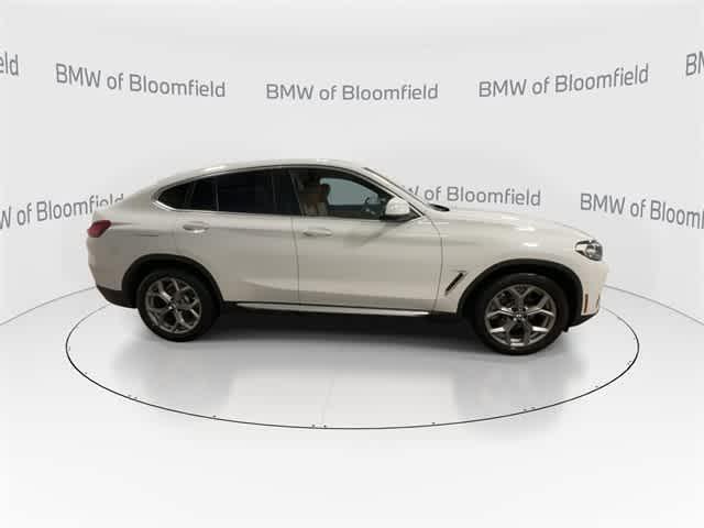 Photo of 2022 Alpine White BMW X4