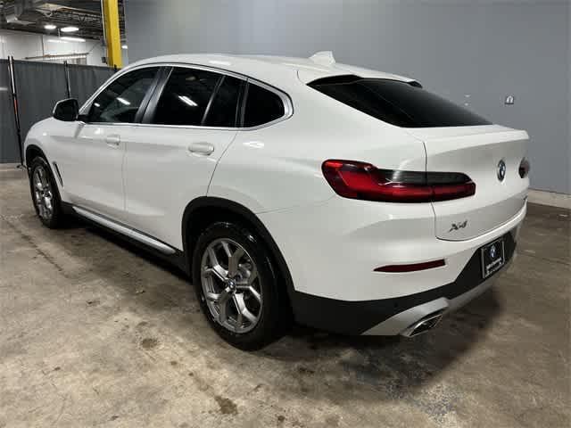 Photo of 2022 Alpine White BMW X4