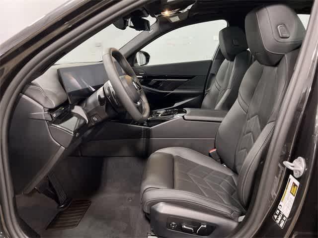 Photo of 2025 Dark Graphite Metallic BMW 530