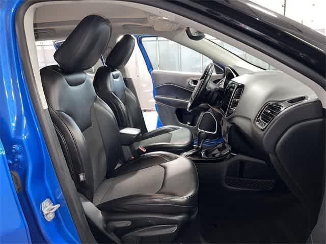 Photo of 2020 Laser Blue Pearlcoat Jeep Compass