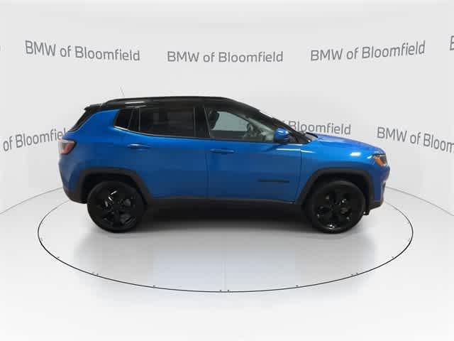 Photo of 2020 Laser Blue Pearlcoat Jeep Compass