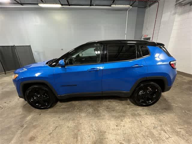 Photo of 2020 Laser Blue Pearlcoat Jeep Compass