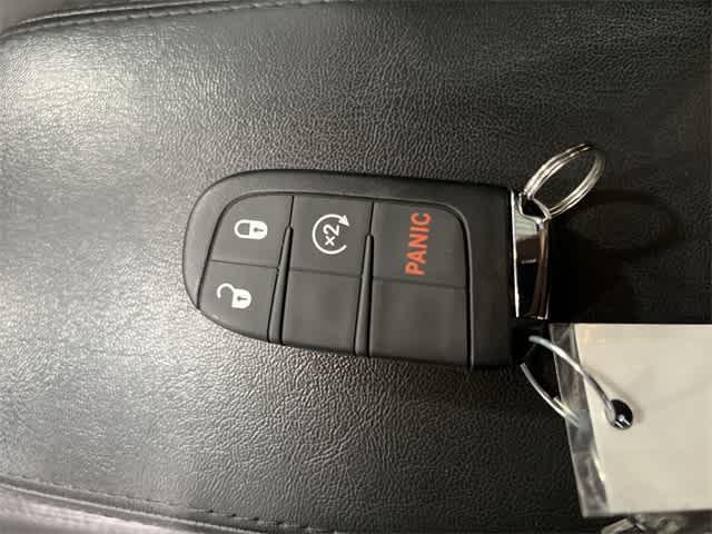 Photo of 2020 Laser Blue Pearlcoat Jeep Compass