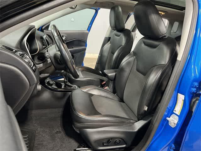 Photo of 2020 Laser Blue Pearlcoat Jeep Compass