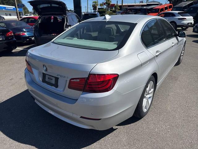 Photo of 2012 Silver BMW 528