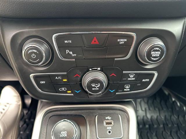 Photo of 2018 Granite Crystal Metallic Clearcoat Jeep Compass