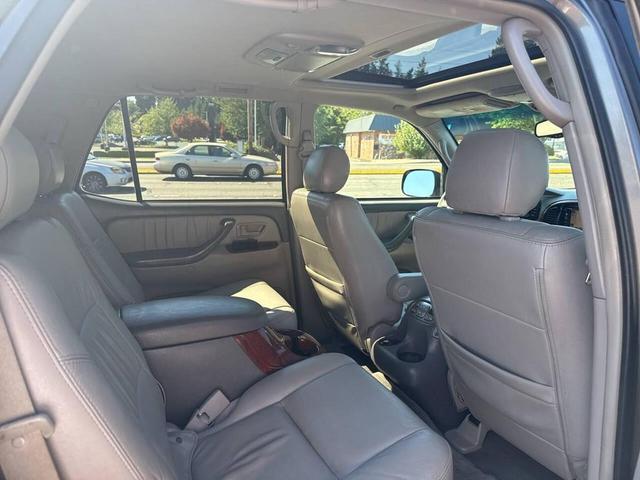 Photo of 2006 Phantom Gray Pearl Toyota Sequoia