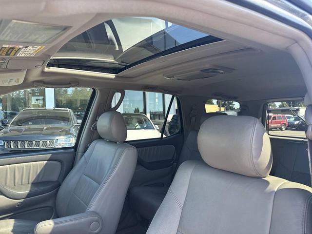 Photo of 2006 Phantom Gray Pearl Toyota Sequoia