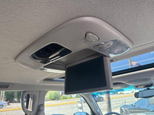 Photo of 2006 Phantom Gray Pearl Toyota Sequoia