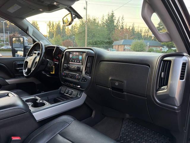 Photo of 2015 Black Chevrolet Silverado 3500