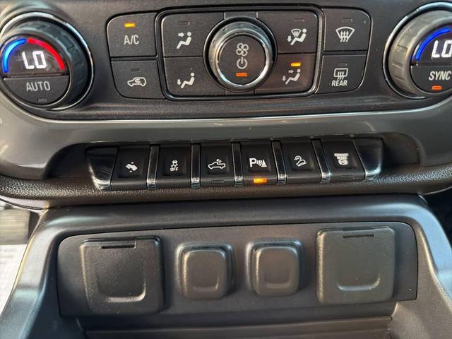 Photo of 2015 Black Chevrolet Silverado 3500