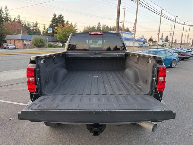 Photo of 2015 Black Chevrolet Silverado 3500