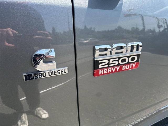 Photo of 2012 Mineral Gray Metallic Clearcoat RAM 2500