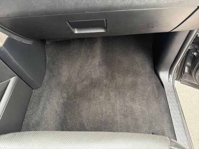 Photo of 2017 Brilliant Black Crystal Pearlcoat RAM 2500