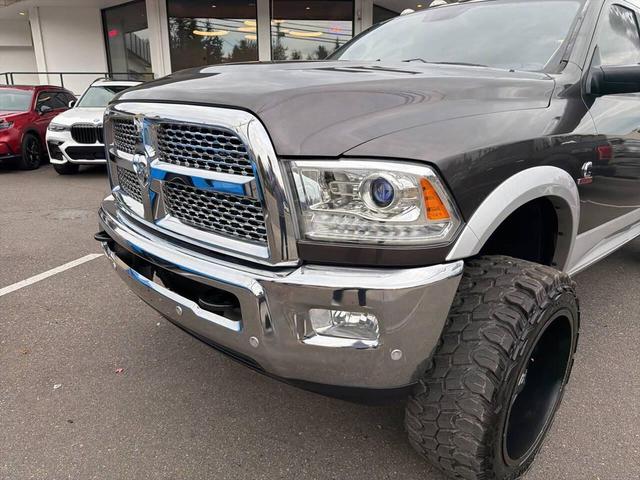Photo of 2017 Brilliant Black Crystal Pearlcoat RAM 2500