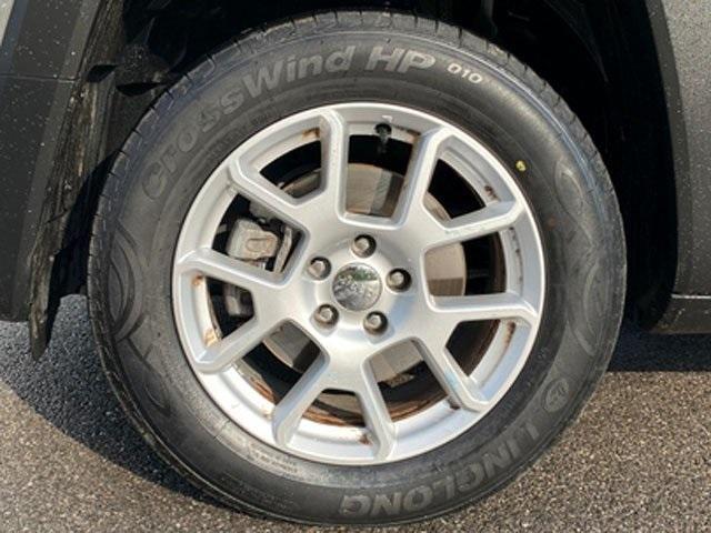 Photo of 2020 Sting Gray Clearcoat Jeep Renegade