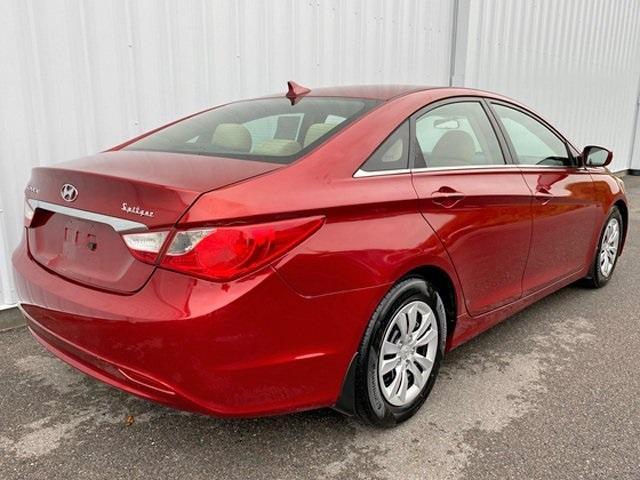 Photo of 2011 Venetian Red Hyundai SONATA